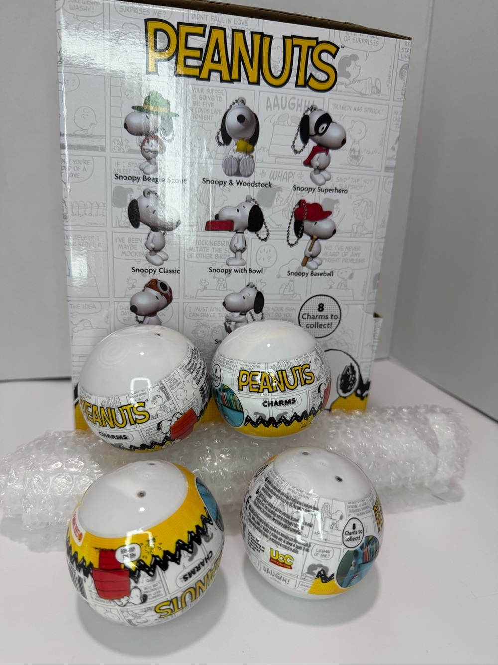 Peanuts Surprise Charms Blind Balls - White & Yellow Peanuts Collectibles